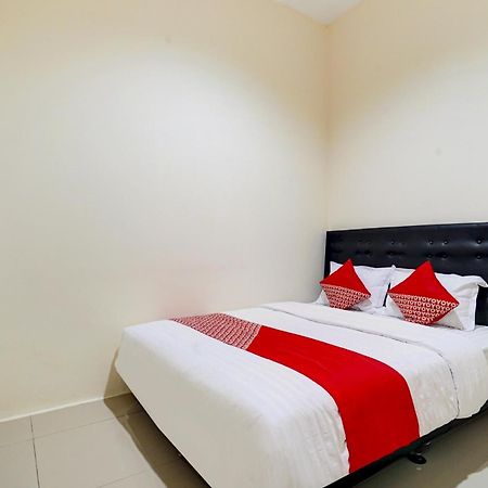 Super Oyo 90778 River Inn Malioboro Jogjacarta Exterior foto