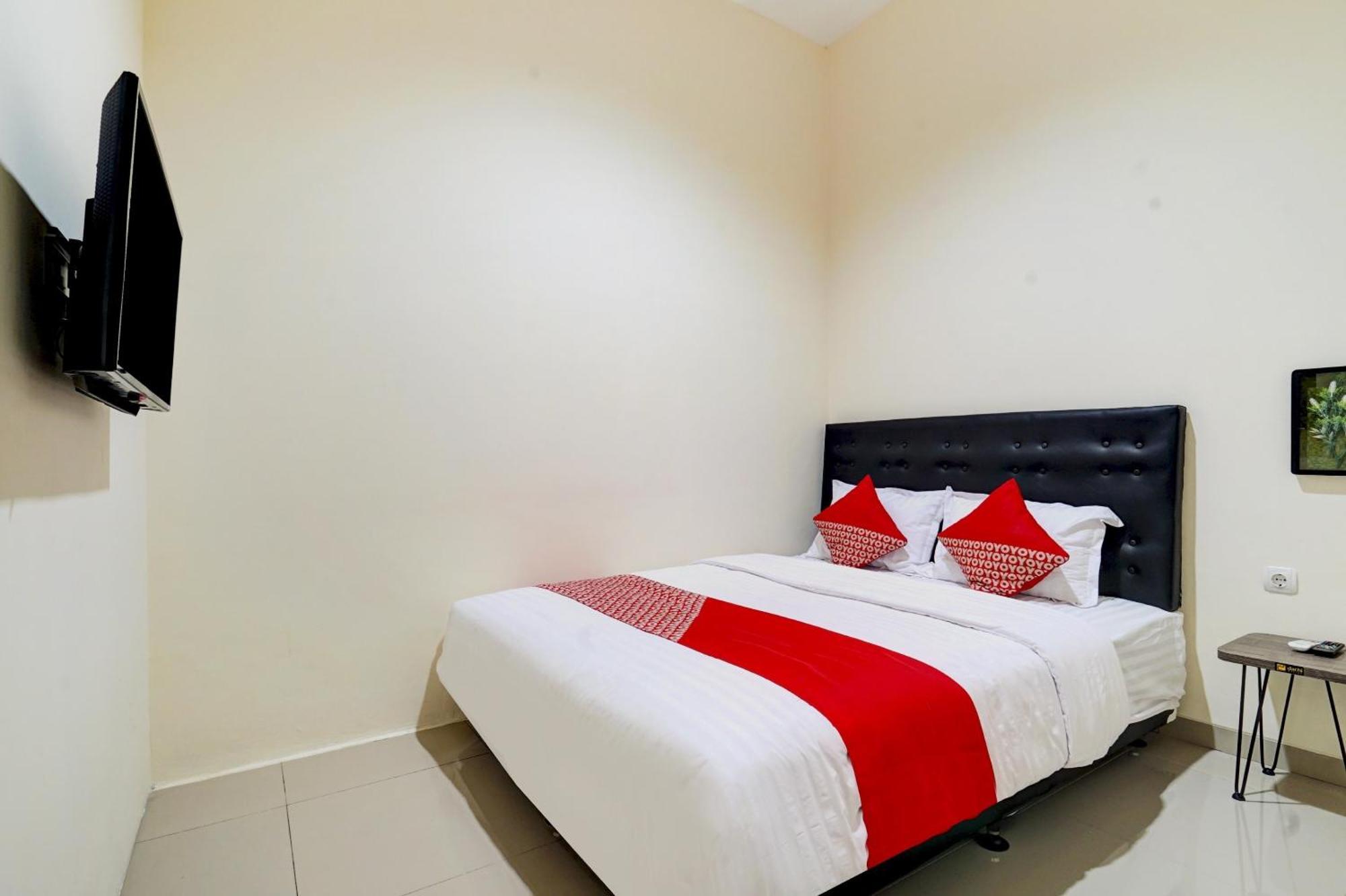 Super Oyo 90778 River Inn Malioboro Jogjacarta Exterior foto