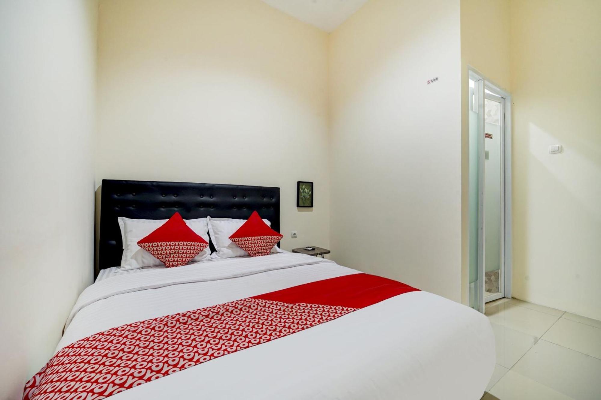 Super Oyo 90778 River Inn Malioboro Jogjacarta Exterior foto
