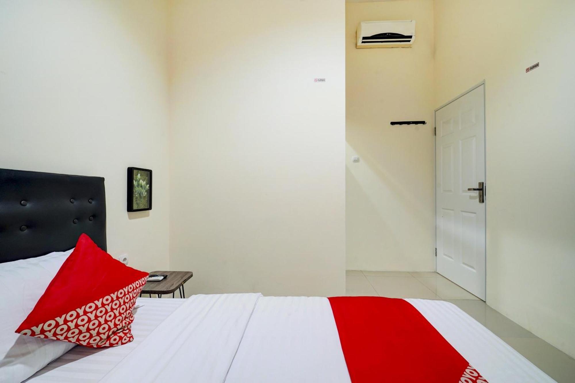 Super Oyo 90778 River Inn Malioboro Jogjacarta Exterior foto